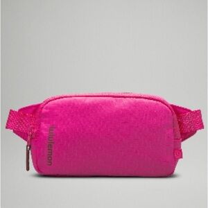 🍋Lululemon Mini Belt Bag Pink Sonic/Red Merlot